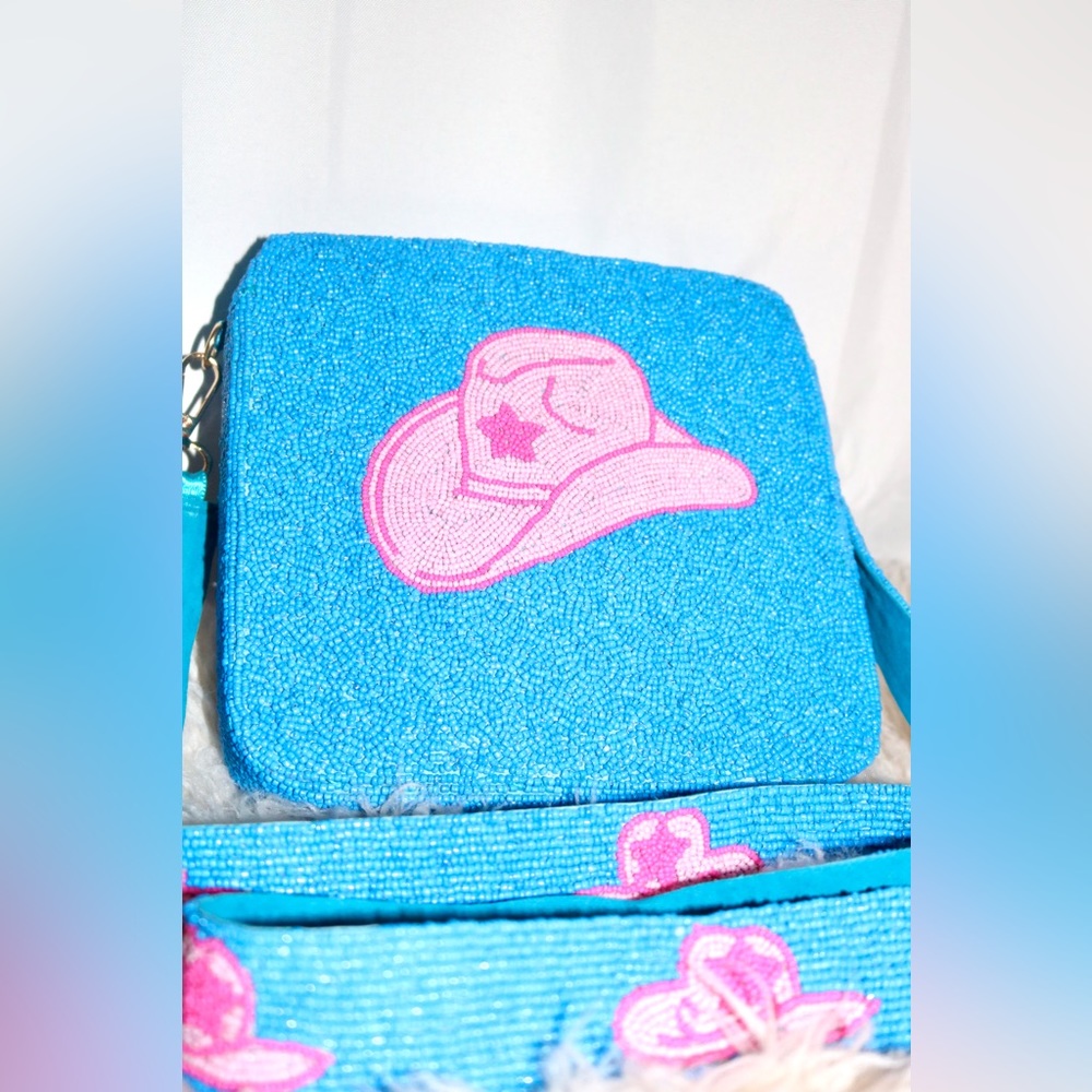 NEW BOUTIQUE HANDMADE BEADED CROSSBODY BAG PREPPY, BLUE COWBOY HAT DESIGN
